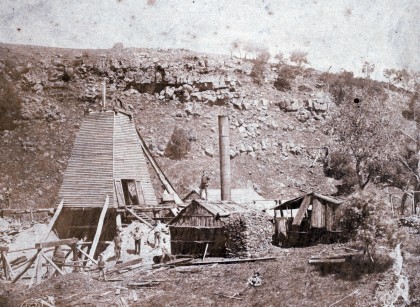 Cleft in the Rock Gold Mining Company, Springdallah. Source: H2019, Solomon & Bardwell Collection
