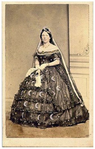  Annie Kong Meng (née Prussia), 1863, aged 24. Thomas Bradley Harris photo album, on website The Eastern window, p. 28 (accessed 12 March 2012).