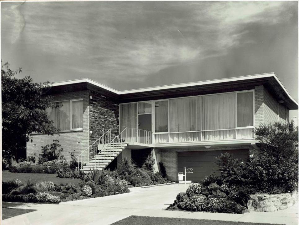 Photograph of Ilin House, 52 Walbundry Avenue, Balwyn North, 1958.